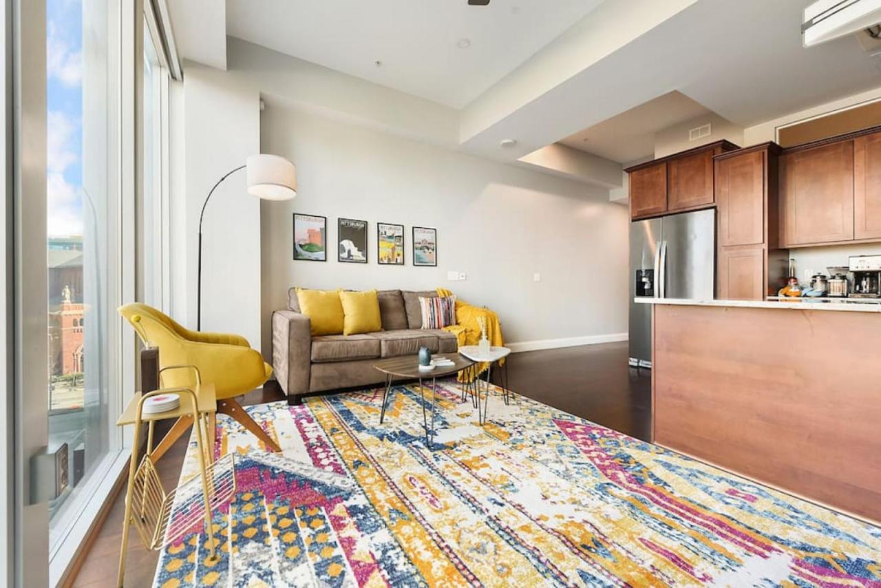 Apartment Hostwise - The Washington At Chatham - Free Parking, Private Gym, Skyline Views! Pittsburgh